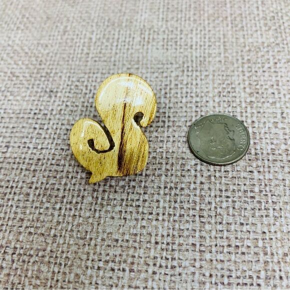Wooden Carved S Straight Back Pin - Picture 1 of 2